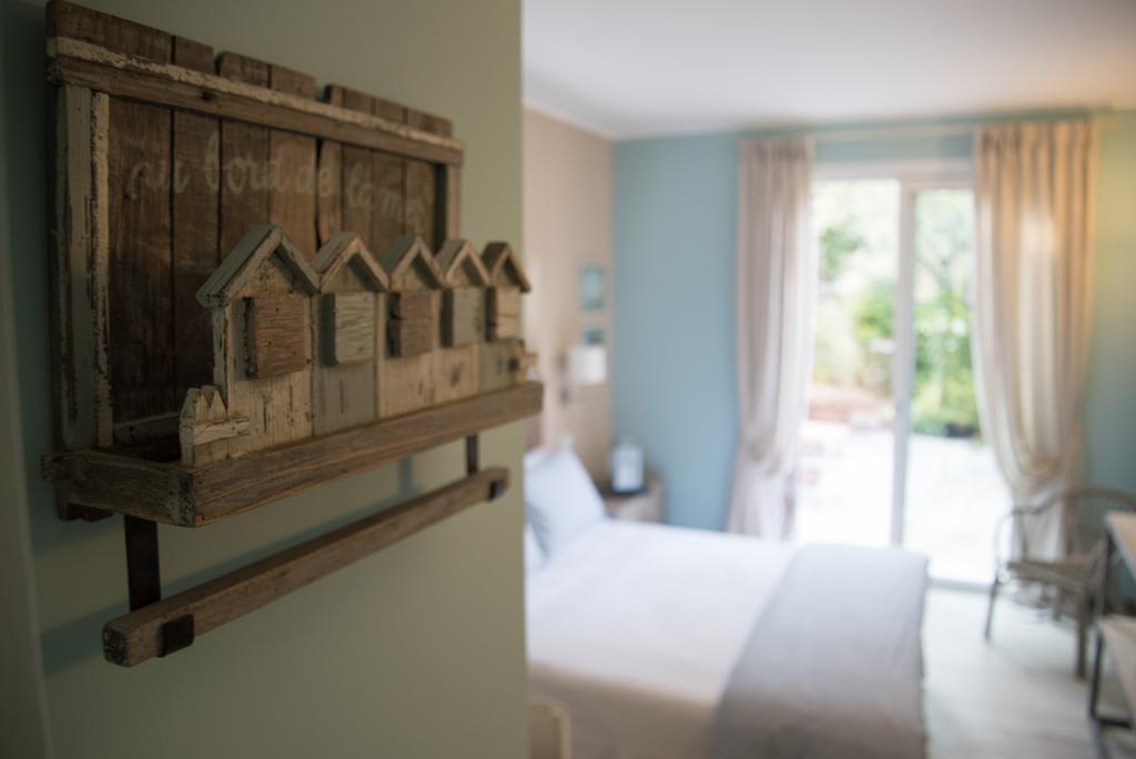B&B La Dimora Del Garda Sirmione Habitación foto